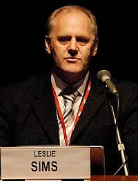 Dr Les Sims, awarded for his contribution to AI prevention and control